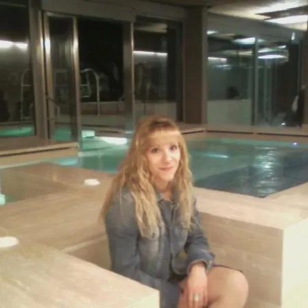 Angela Hotel 3*