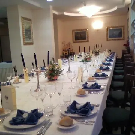 Angela Hotel 3*
